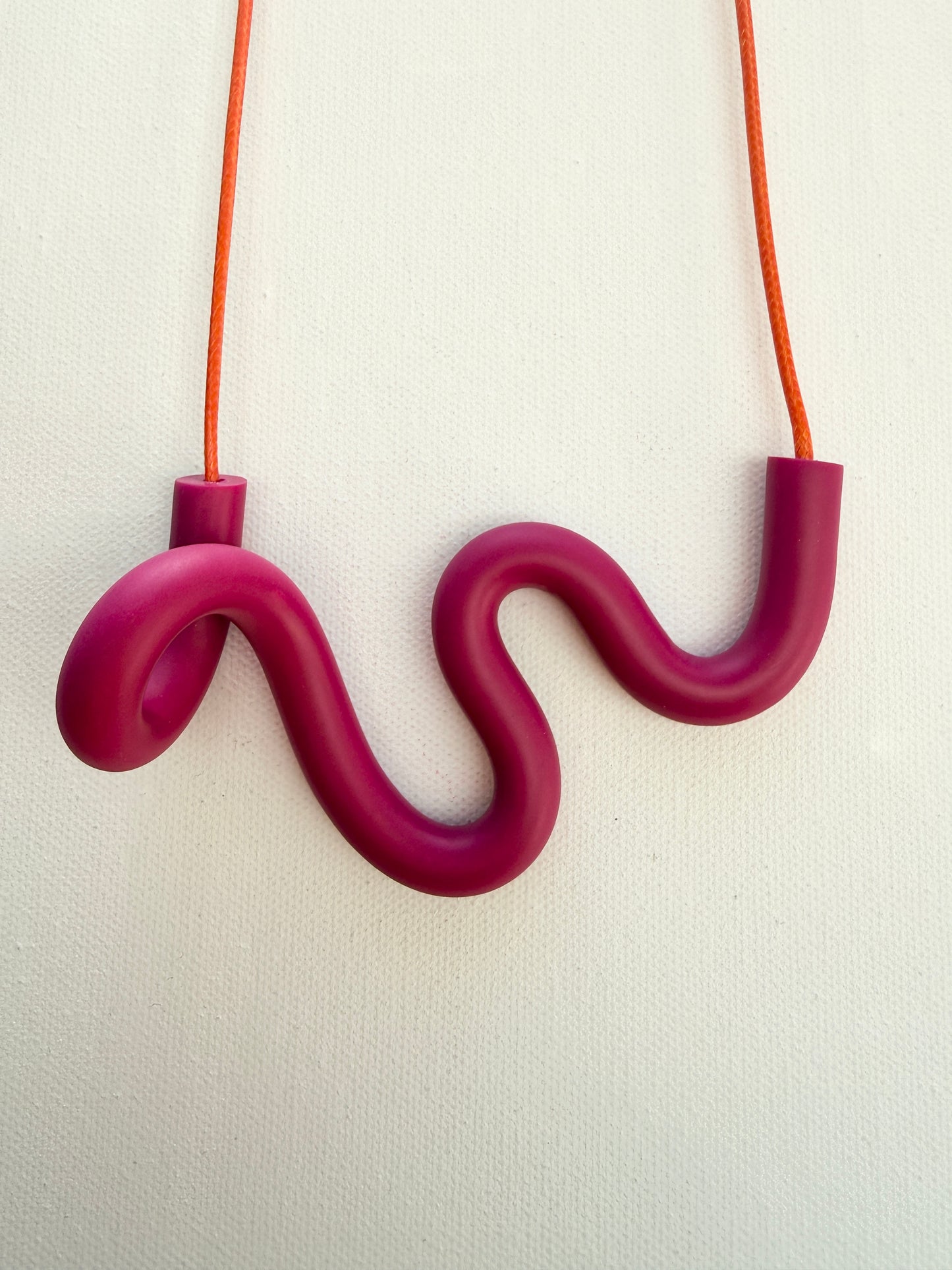 ABEBI MAGENTA PINK NECKLACE FX