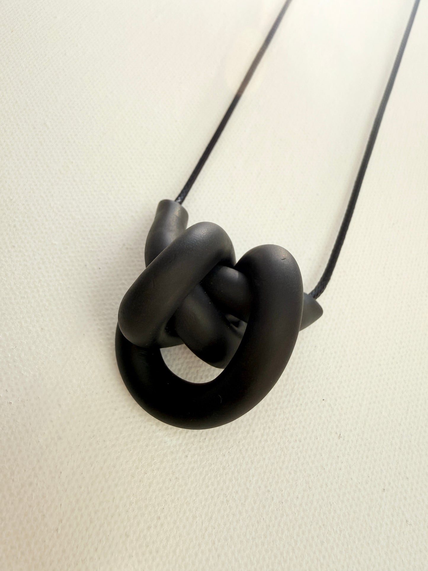 CELI BLACK NECKLACE FQ