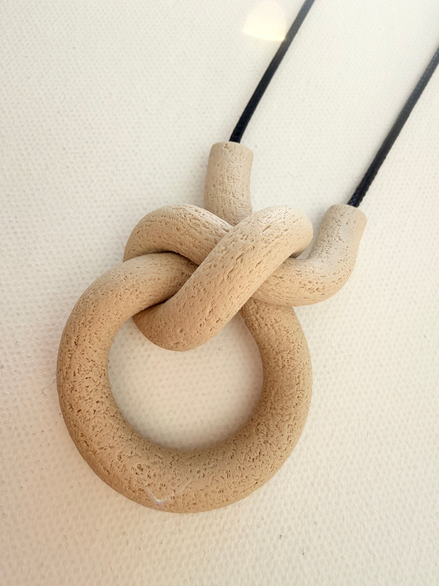 CELI BEIGE NECKLACE FJ