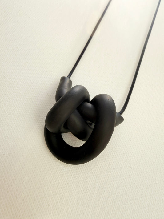CELI BLACK NECKLACE FQ