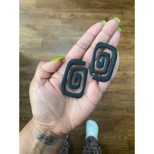 SIXTY NINE ~ BLACK EARRINGS